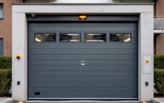 Mantenimiento de puertas de garaje comunitarias, evita averías recurrentes - Martín Vecino